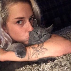 Meet your Posher, Kayla